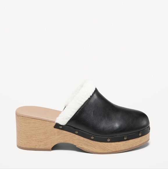 6 • Old Navy • Faux-Leather Sherpa-Lined Clogs - Picture 4 of 4